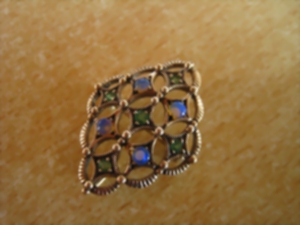 Weisser Opal-Silberbrosche